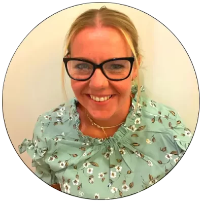 Circle photo of Emily